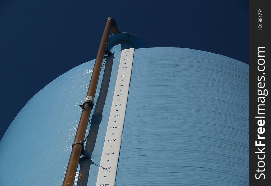 Blue cistern with capacity measurement