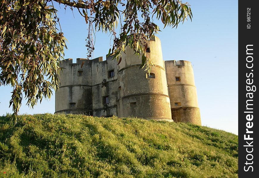 Castle of situated D.TeodÃ³sio in the Ã‰voramonte locality, concelho of Estremoz, in Portugal. It commemorated 700 years of existence recently. Castle of situated D.TeodÃ³sio in the Ã‰voramonte locality, concelho of Estremoz, in Portugal. It commemorated 700 years of existence recently.