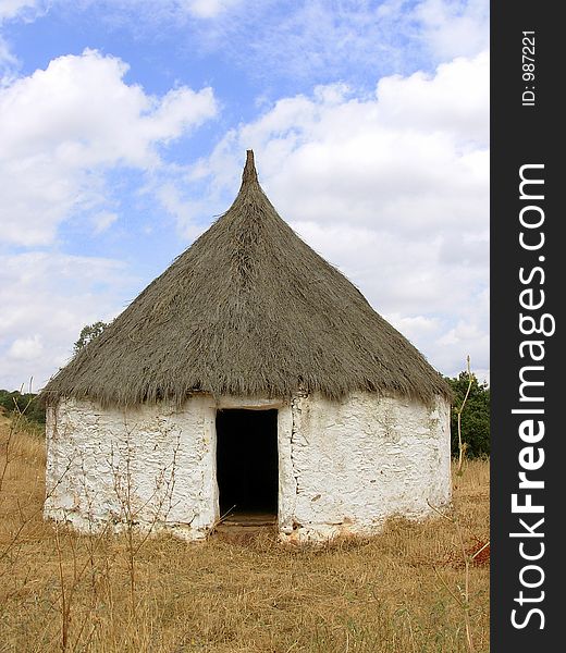 Hut or choça of used shepherd for habitation of all the family. Situated in the Alentejo, together to the extinct village of Noudar, in the district of Beja(Moura)