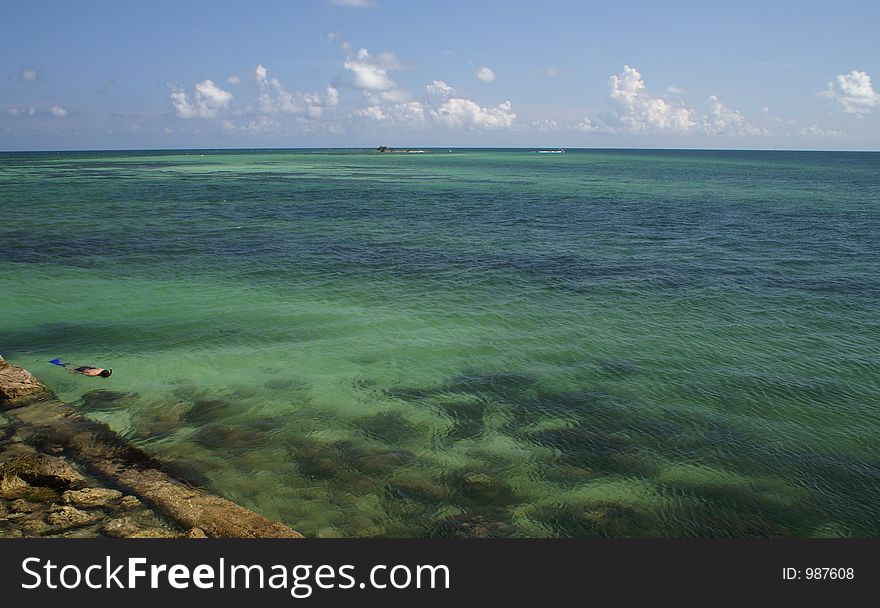 Spectacular Ocean View With Snorkeler