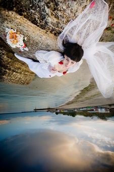 Beautiful Bride On The Beach Royalty Free Stock Images
