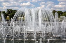 Fountain In Park Royalty Free Stock Photo