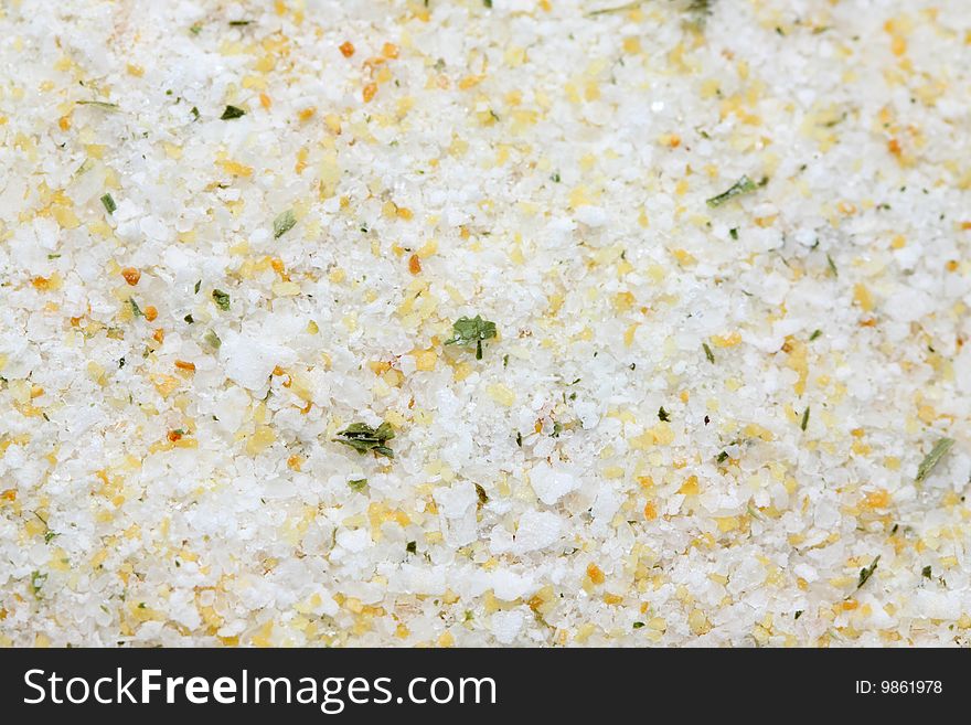 A macro shot of a heap of a garlic salt.