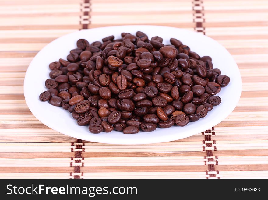 Coffee plate with coffee beans