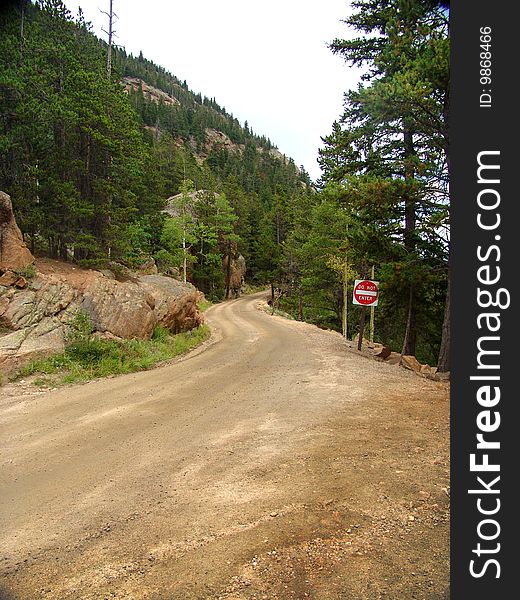 Unpaved moutain road in rocky mountain national park