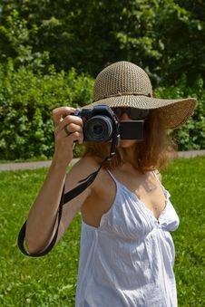 Girl Taking Photos Outdoors Royalty Free Stock Photos Girl Taking Photos Outdoors Royalty Free Stock Photos