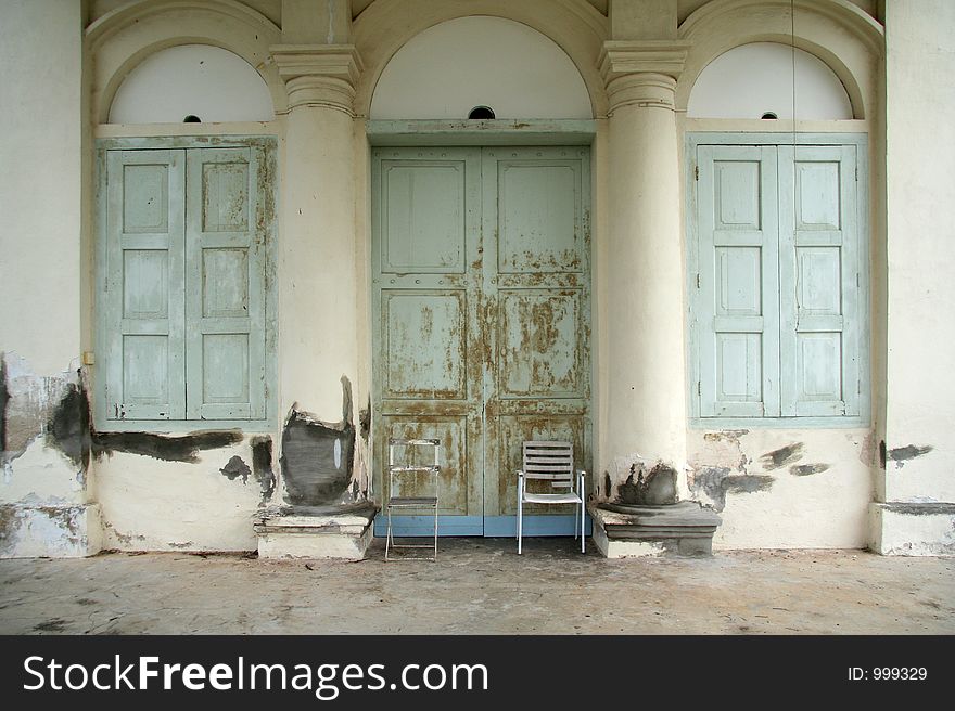 Front doorway of old colonial style museum building