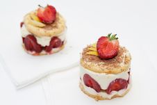 Strawberry Cheesecakes With Mascarpone Cream Royalty Free Stock Photography Strawberry Cheesecakes With Mascarpone Cream Royalty Free Stock Photography