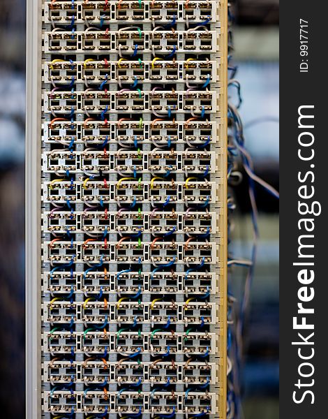 Communicator in data centre with wires and cells