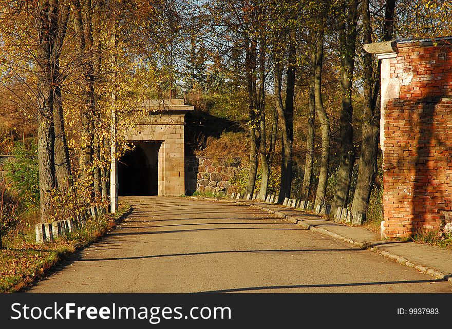 Autumn Road to Old Dvinskuyu fortress