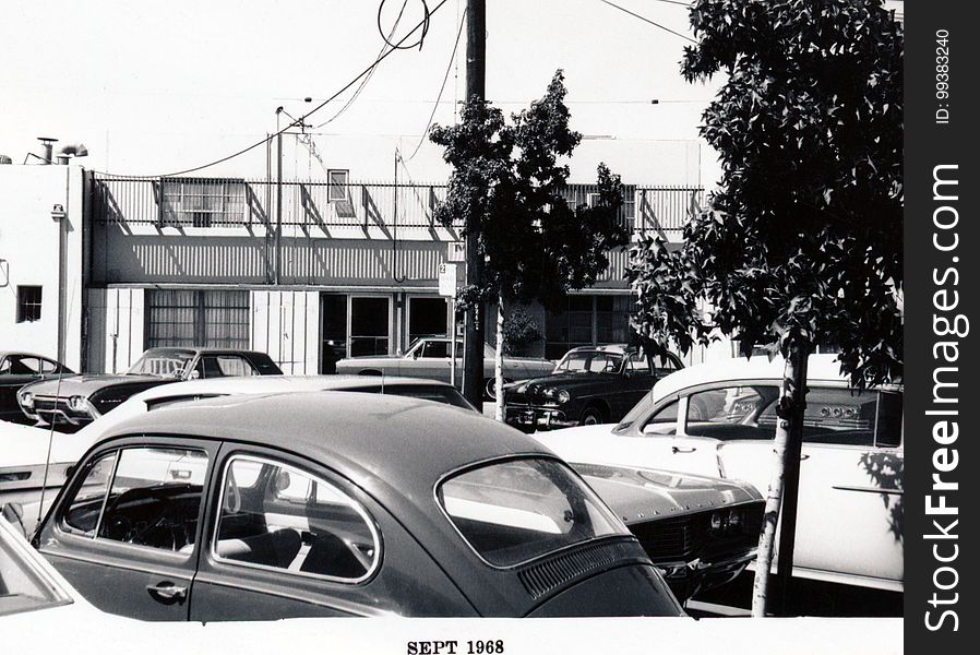 MP1968: Santa Cruz Avenue - South Side, rear