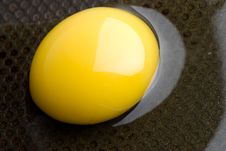 Broken Egg Royalty Free Stock Photography Broken Egg Royalty Free Stock Photography