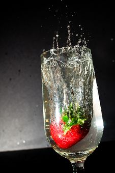 Strawberry Splash Royalty Free Stock Photos Strawberry Splash Royalty Free Stock Photos