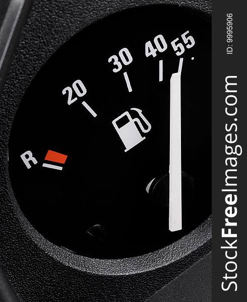 Fuel gauge of an car on position full