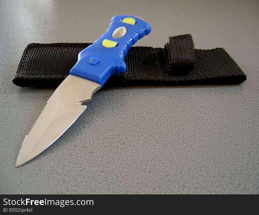 Dive knife