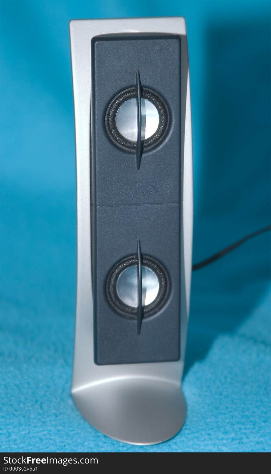 A new edge styling Audio Speaker