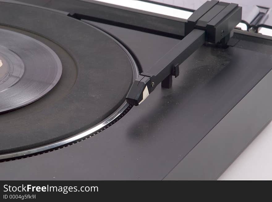 Linear Tracking Turntable