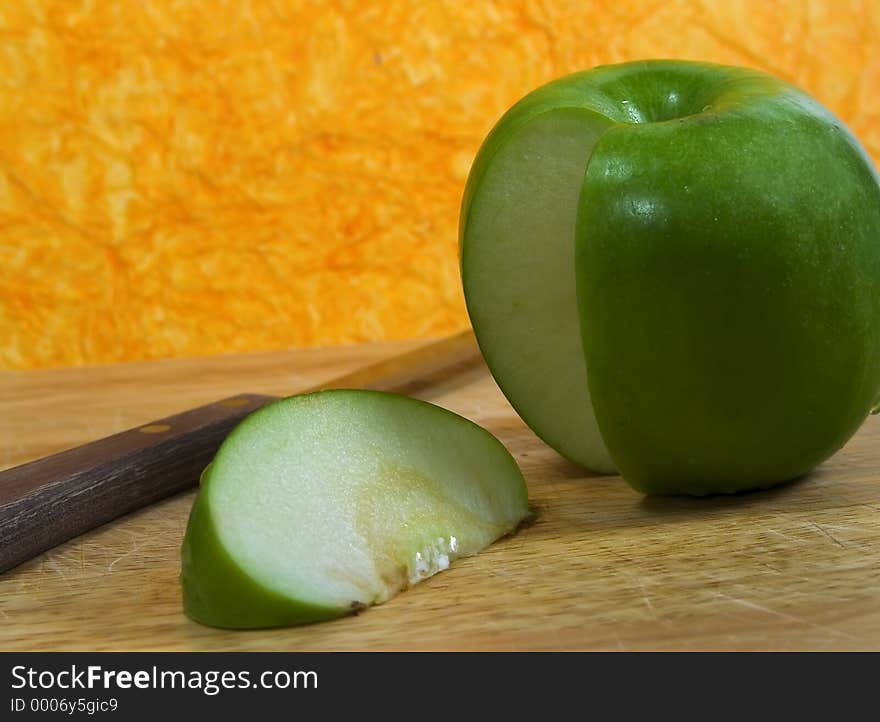 Photo of a Green Apple Sliced.