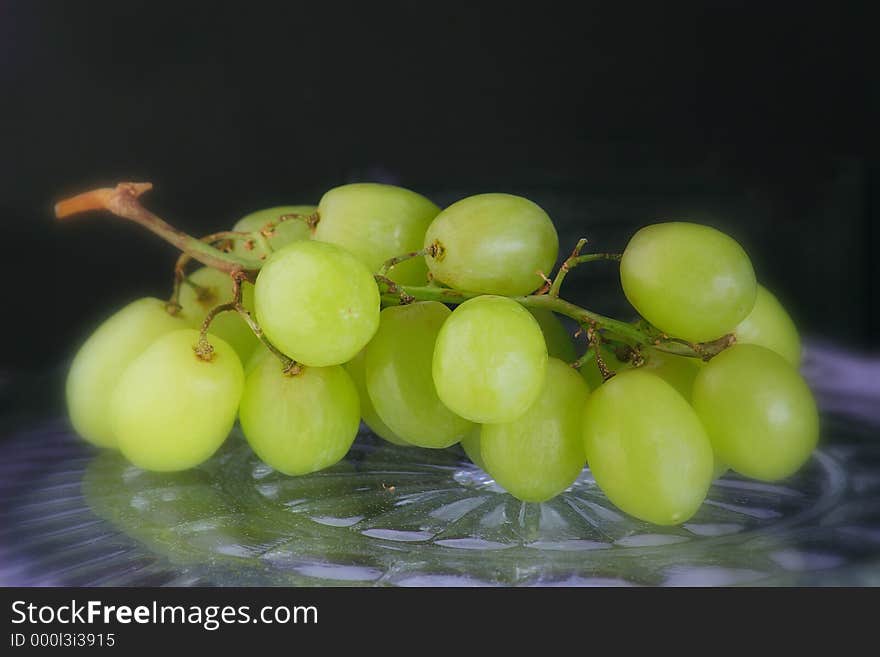 Grapes with a focus on the center grapes