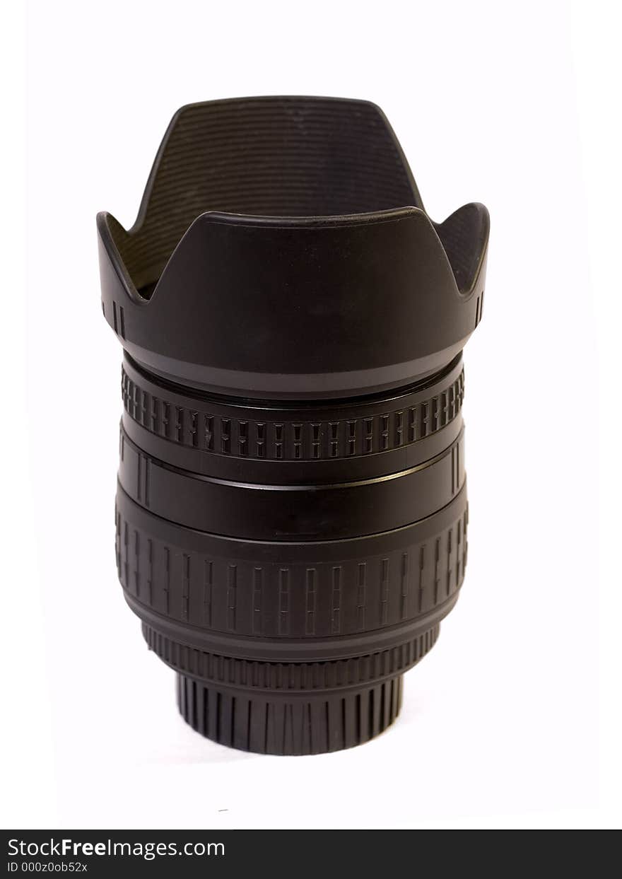 Zoom lens 28-135 with hood