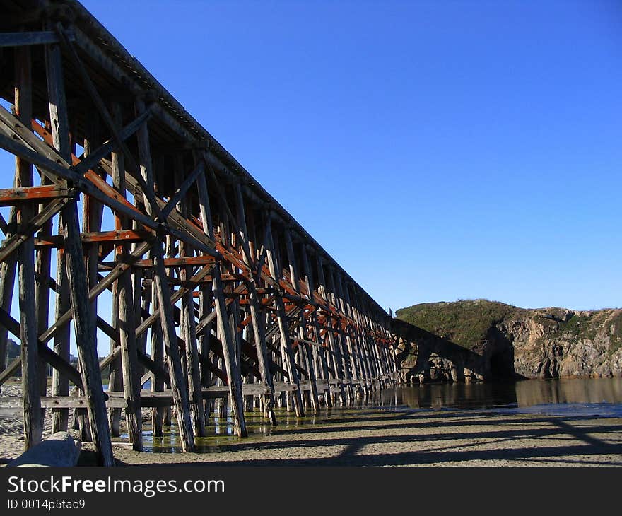 Train Tressel