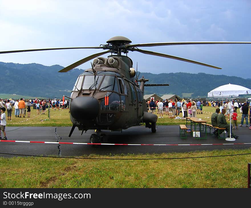 Cougar at airshow !. Cougar at airshow !