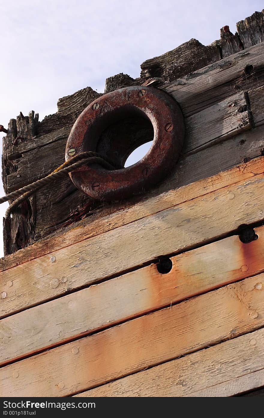 Abandoned old boat. Abandoned old boat.