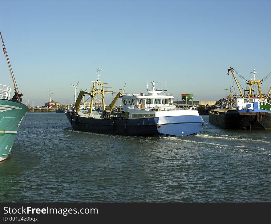 Boat entering the harbour