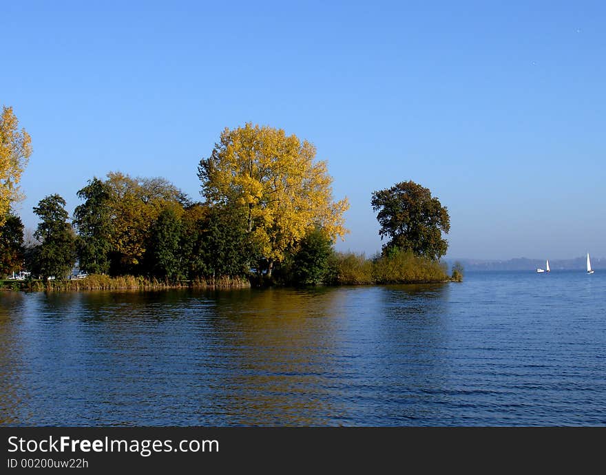 Autumn at the lake, a photo from the castle schwerin