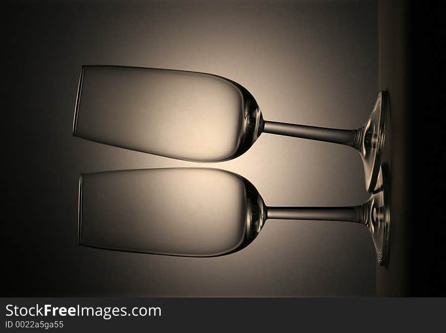 ALCOHOL, BAR, COFFEE, DRINKING, PARTY, BEVERAGE, GLASS, EVENING, BLACK, WHITE, CHAMPAGNER, PAIR, TWO, marrige, ROMANIC