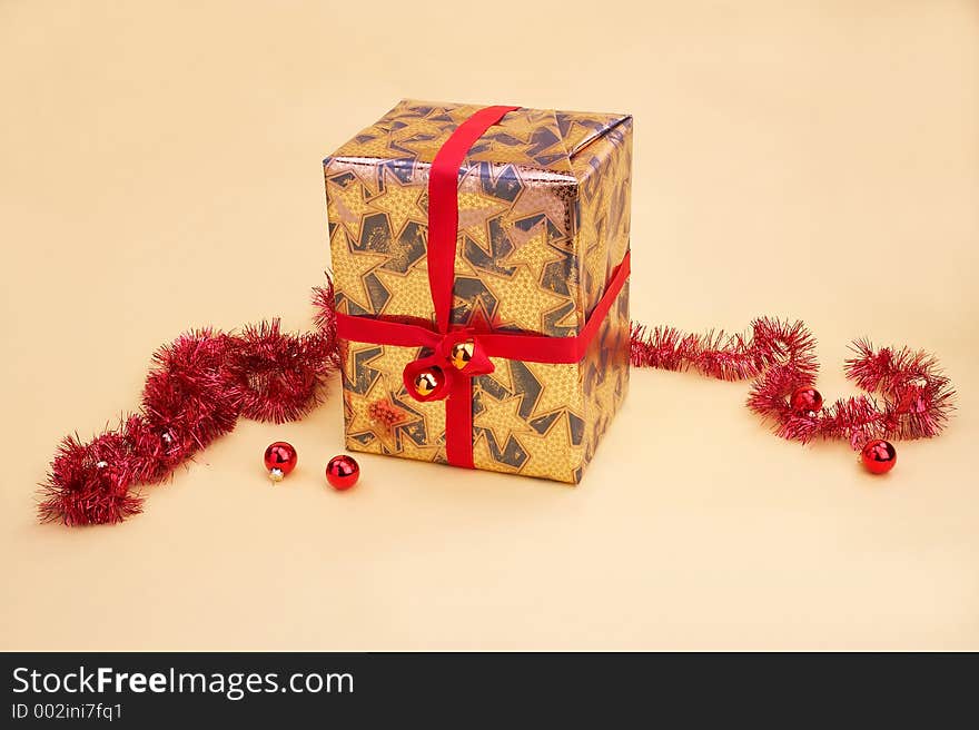 Gold Parcel - goldenes Geschenkpaket