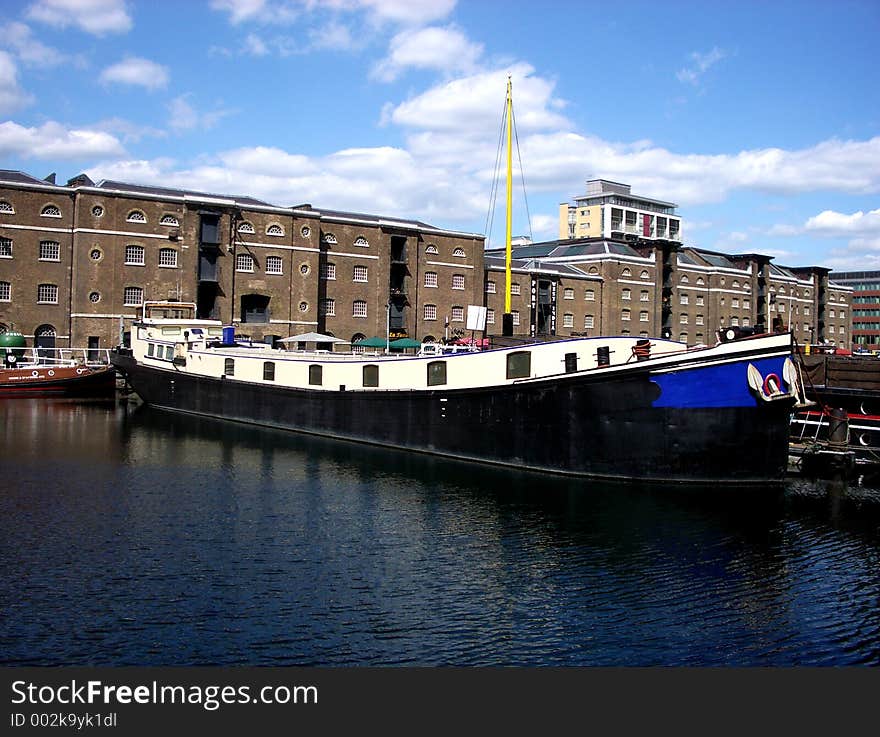 This is the Docklands Museum. This is the Docklands Museum.