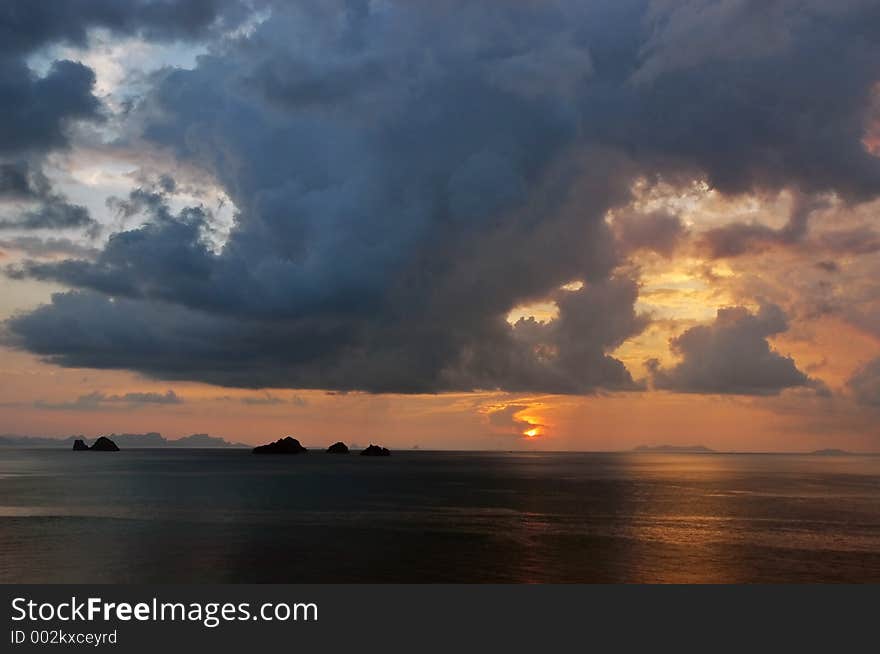 Sea sunset on Thailand