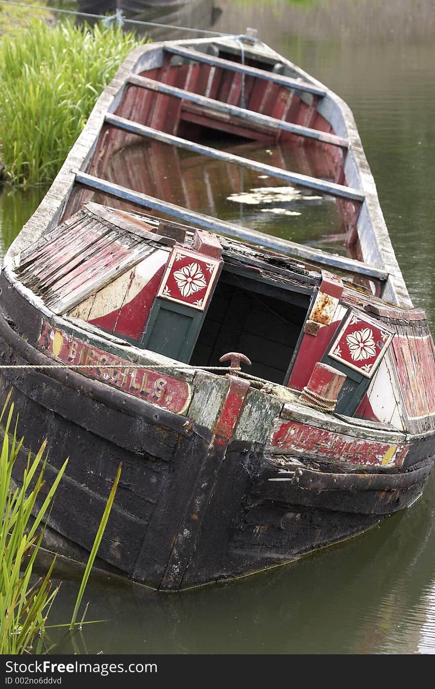 Sinking narrow boat, black country living museum, Dudley, west midlands