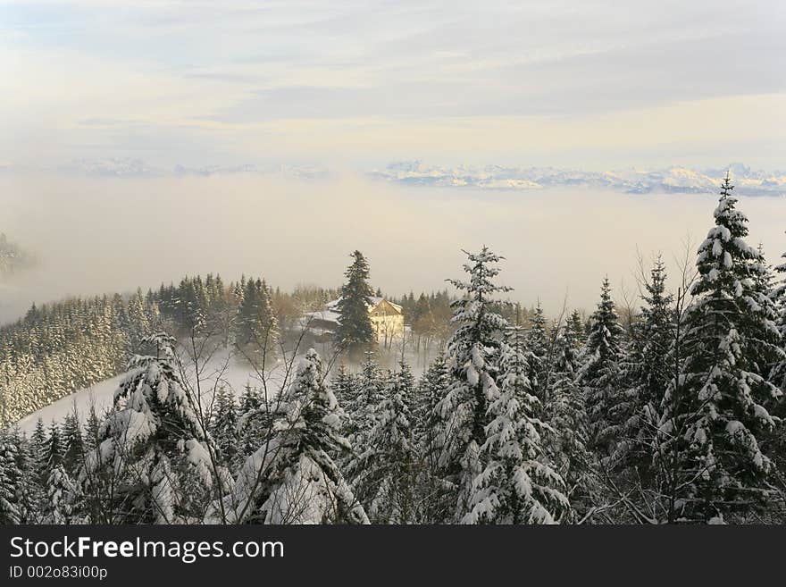 Cloud between the mountain