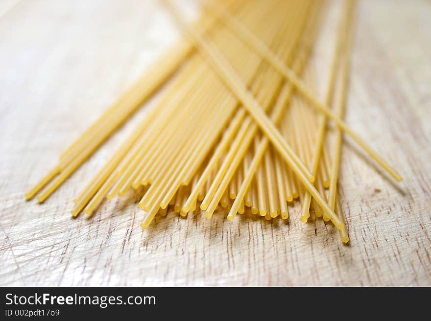 Spaghetti - forefront focus at the tips of the pasta