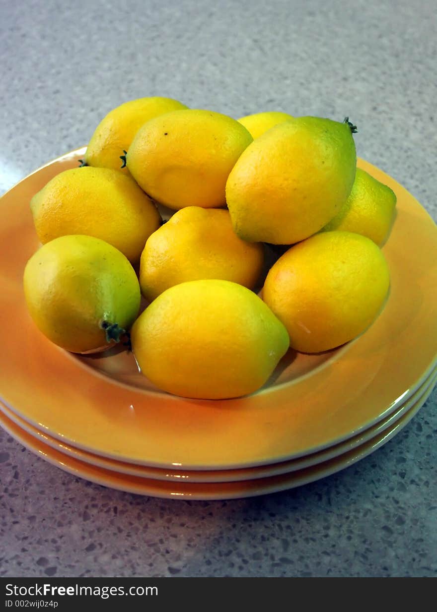 Close-up of a bowl of lemons