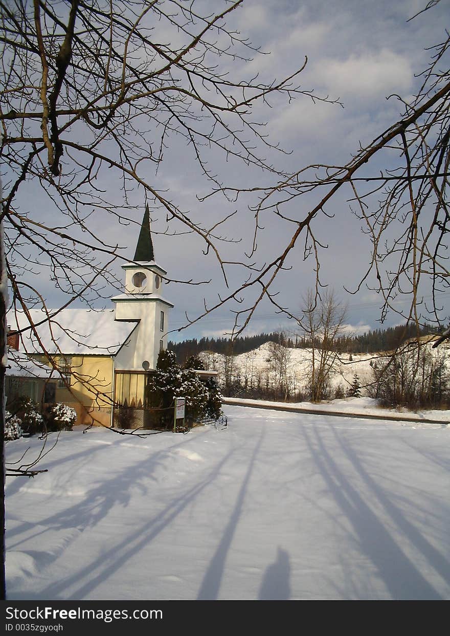 Looking across the church front yard to the view of the river cut banks. Looking across the church front yard to the view of the river cut banks.