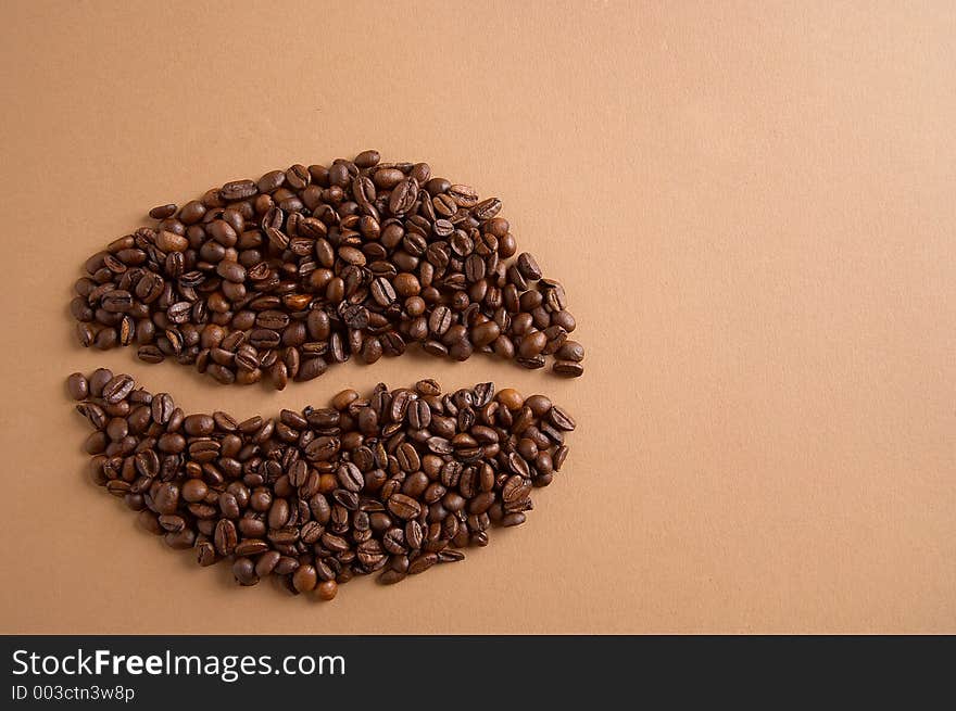 Coffee layed to a coffeebean - Kaffee zur Kaffeebohne gelegt. Coffee layed to a coffeebean - Kaffee zur Kaffeebohne gelegt