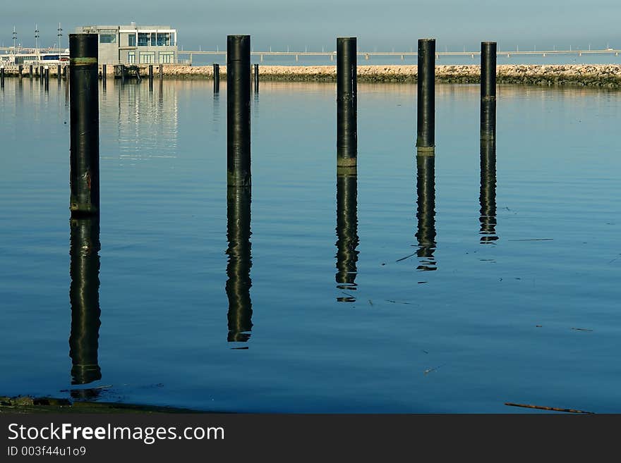 Pillars dock