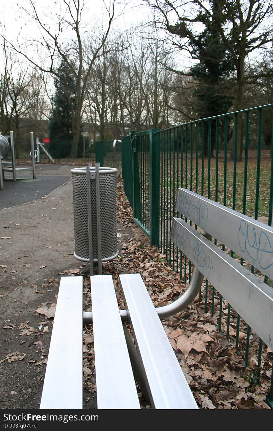 Bench & Bin