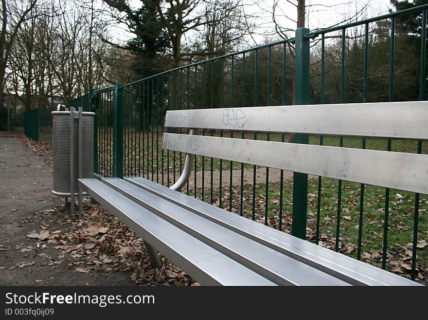 Bench & Bin