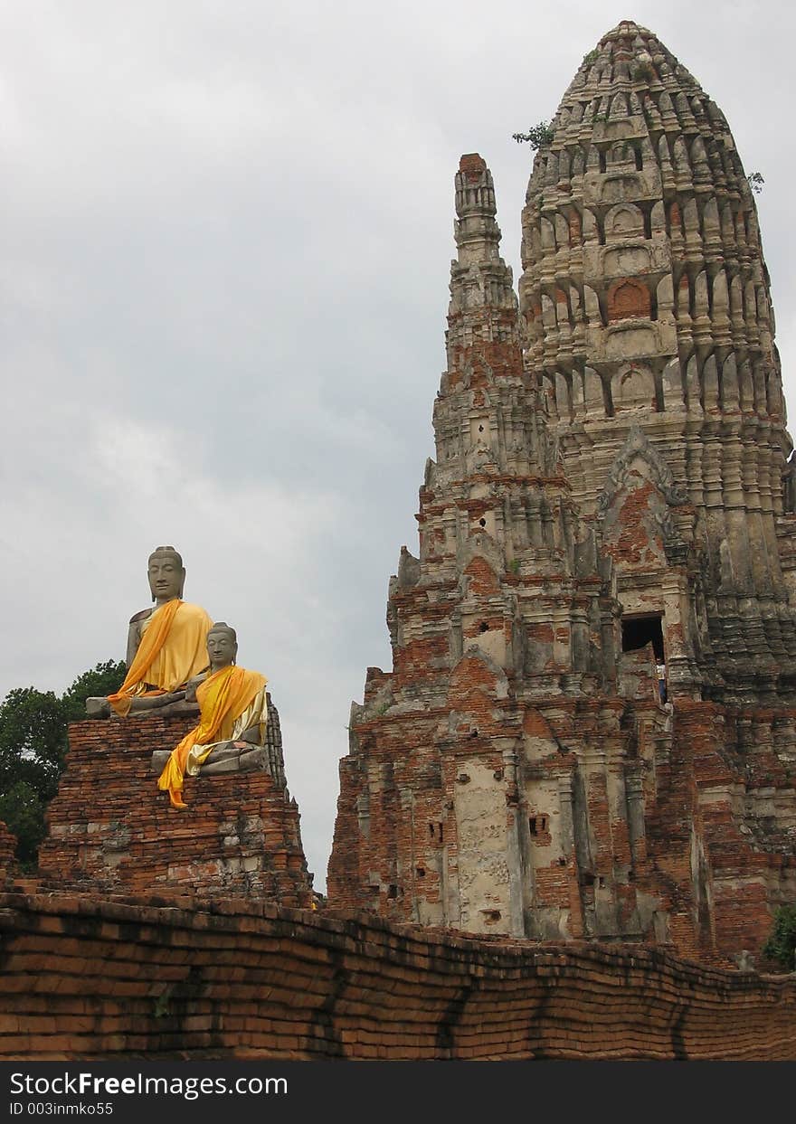 Buddhas with Stupa