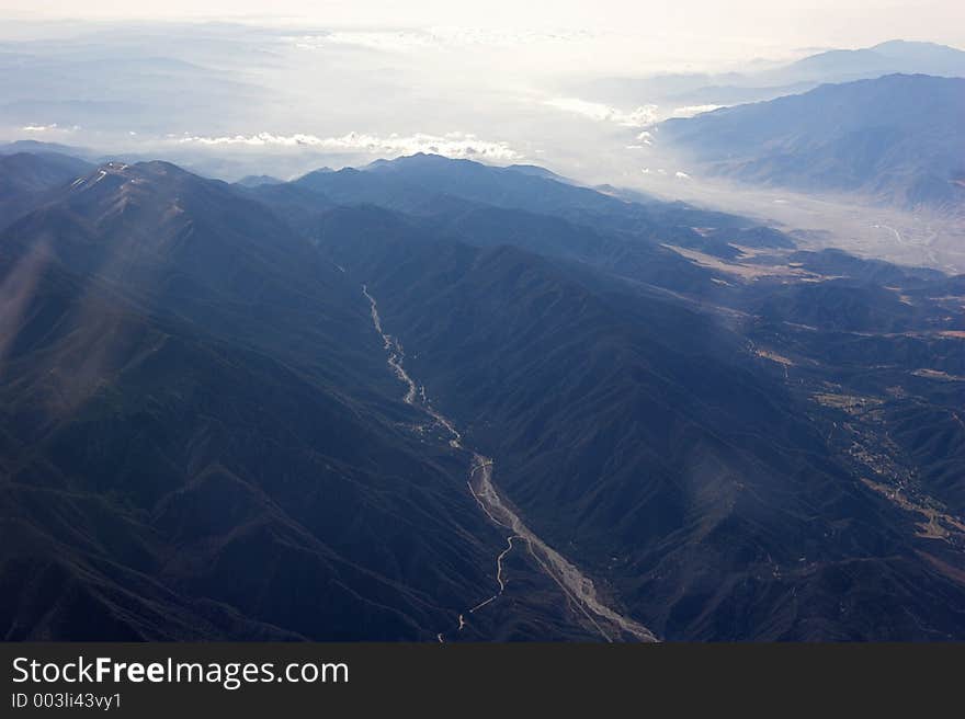 Sierra Nevada Mountains seen form aircraft. Canon 20D. Sierra Nevada Mountains seen form aircraft. Canon 20D