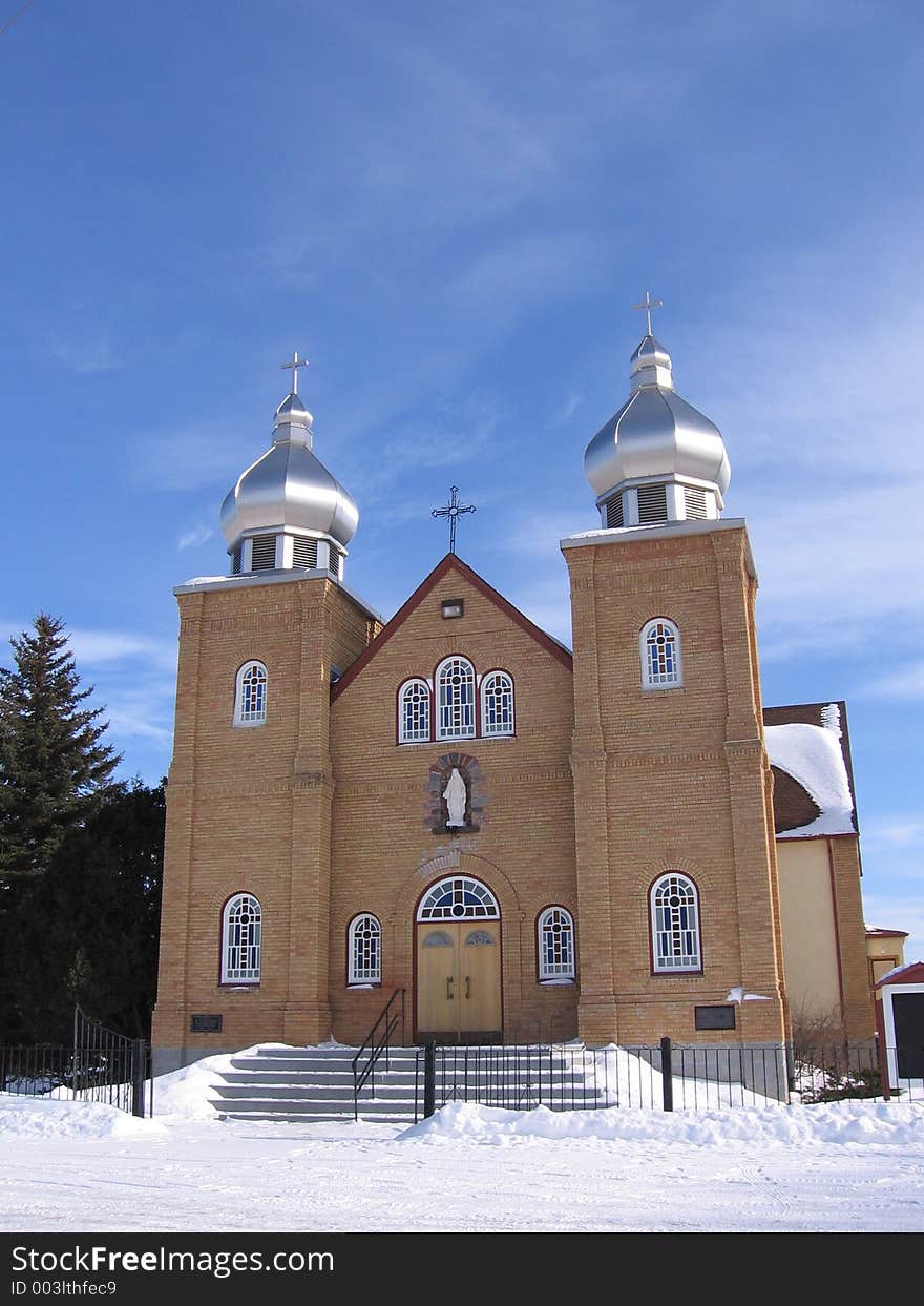 This image depicts a Ukrainian-style church. This image depicts a Ukrainian-style church.