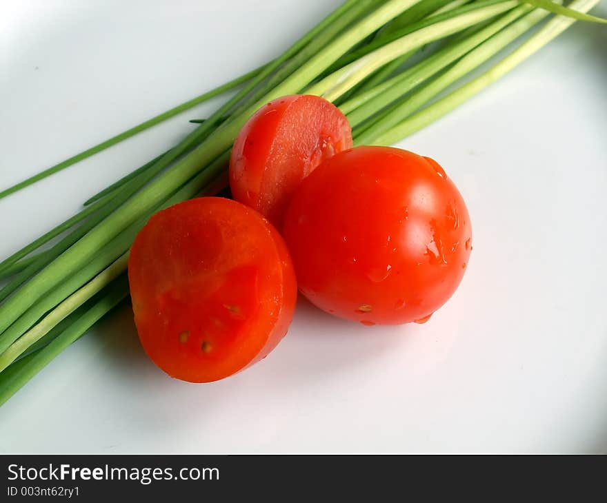 Cherry tomatos and chive