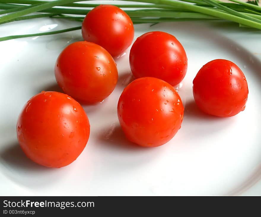 Fresh wet cherry tomatos