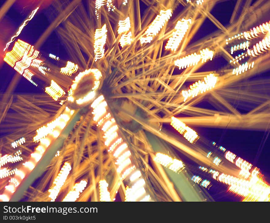 Spinning blurred ferris wheel