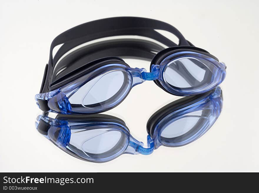 Glasses to swim of blue color. Glasses to swim of blue color