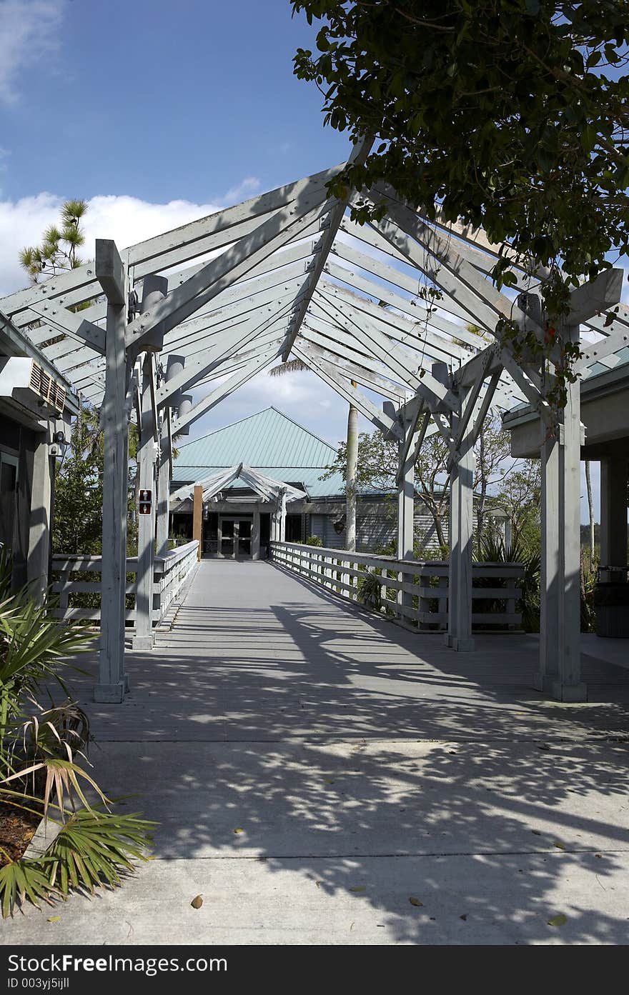 Entrance to coe visitor center, main park entrance to the Everglades state national park which is a world heritage site, Florida, America, United States, usa, photograph taken in march 2006